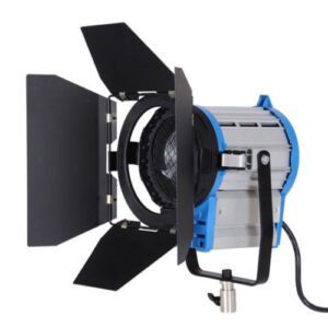 Fresnel 650W  + dimmer  25€